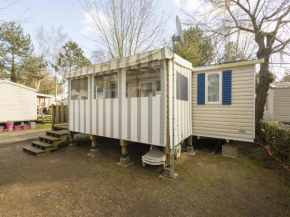 Inviting holiday home in Saint-Jean-de-Monts with terrace